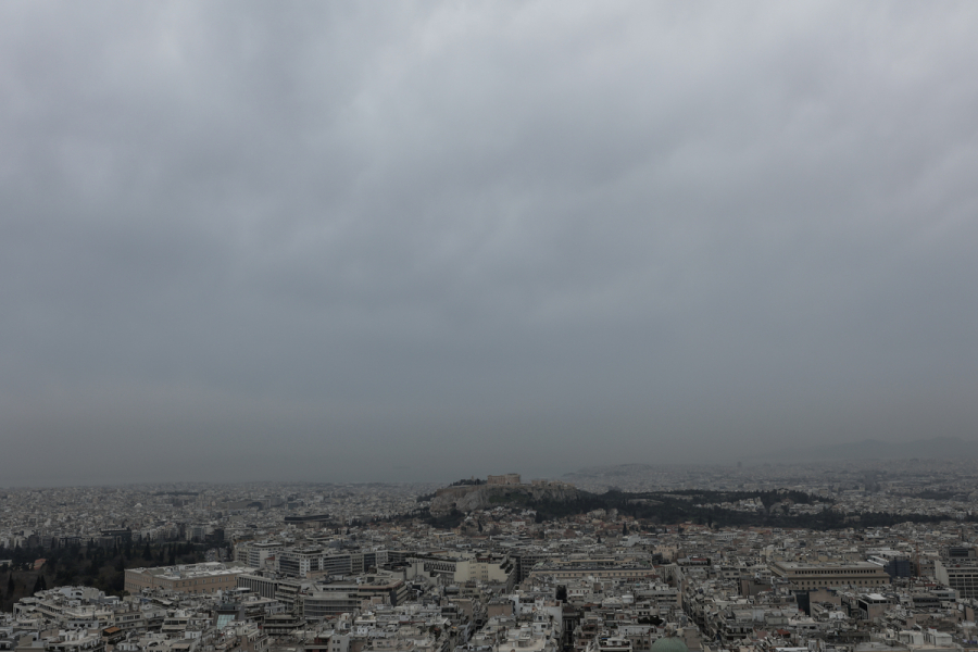 Meteo: Τοπικές βροχές την Τετάρτη 26/4 - Αυξημένες συγκεντρώσεις Σαχαριανής σκόνης