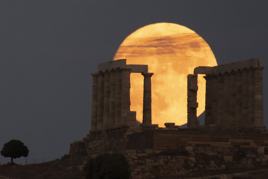 Πανσέληνος Αυγούστου 2023: Πότε θα απολαύσουμε το μεγαλύτερο φεγγάρι του χρόνου
