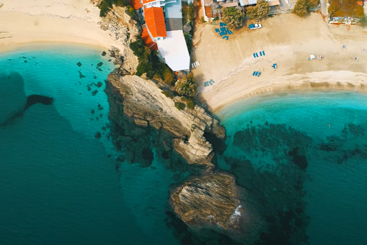 Οι 4 καλύτερες παραλίες της Εύβοιας που δεν γνωρίζατε μια ανάσα από την Αθήνα