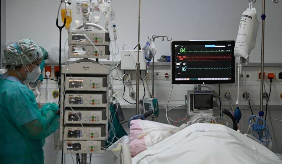 Ασθενείς Covid-19 κινδυνεύουν να πεθάνουν μέσα σε ένα χρόνο - Στο «φως» νέα έρευνα