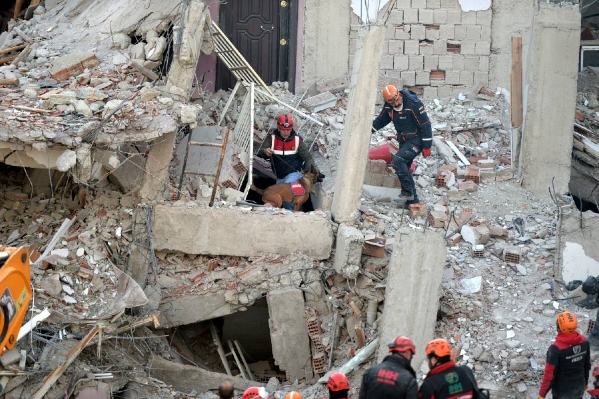 Τουρκία: Στους 39 οι νεκροί από τον σεισμό - Διασώστες αναζητούν δύο εγκλωβισμένους