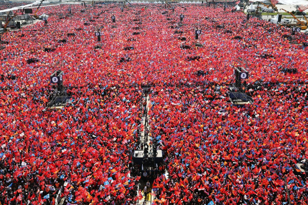 Ερντογάν: Προεκλογική συγκέντρωση με πάνω από 1,5 εκατ. κόσμου - Επίθεση στον «πότη και μέθυσο» Κιλιτσντάρογλου
