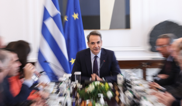 Οι ευρωβουλευτές ανησυχούν για τις απειλές κατά των αξιών της ΕΕ στην Ελλάδα