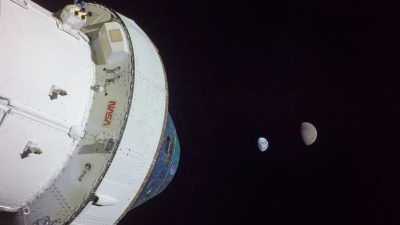 NASA: Το διαστημόπλοιο Orion της επέστρεψε στη Γη μετά το ταξίδι του γύρω από τη Σελήνη