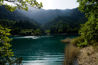 Η μαγευτική λίμνη 2,5 ώρες από την Αθήνα για την απόλυτη φθινοπωρινή εκδρομή