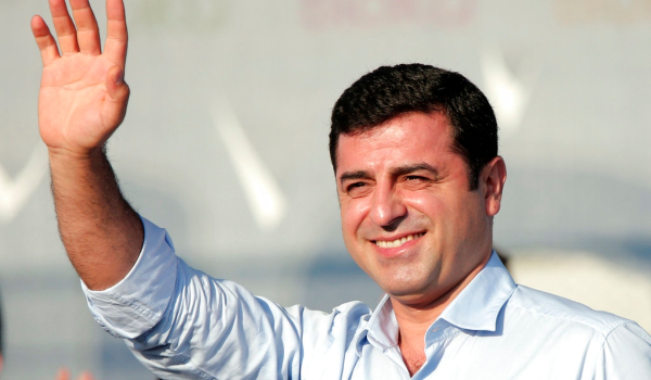 Ο φυλακισμένος «kingmaker» προεξοφλεί την ήττα του Ερντογάν στις τουρκικές εκλογές