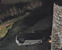 Νάξος: Αυτοκίνητο έπεσε σε γκρεμό και τούμπαρε