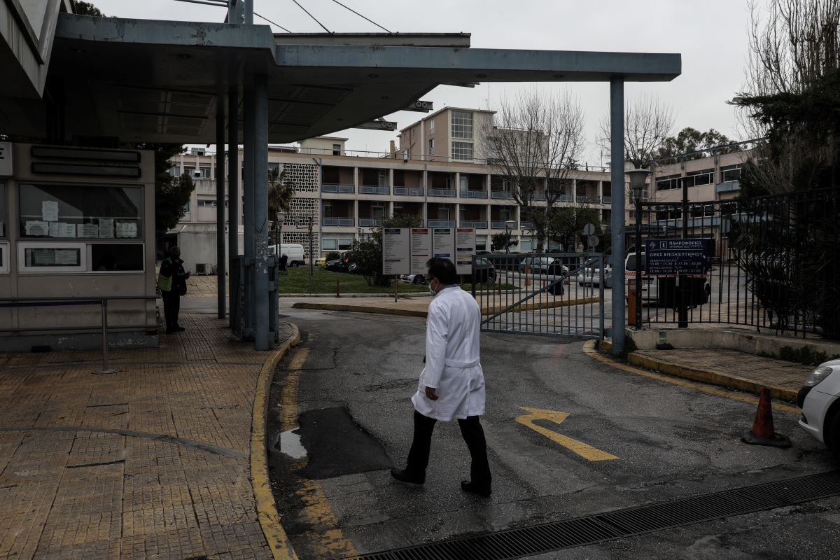 «Απάνθρωπες και βάρβαρες συνθήκες στην κλινική της Παγώνη» - Αργοπεθαίνουν οι άρρωστοι καταγγέλλει ο καθηγητής Γεροδήμος