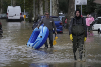 Κακοκαιρία Ciaran: Χάος στην Ιταλία με θυελλώδεις ανέμους και πολύ νερό - 7 νεκροί