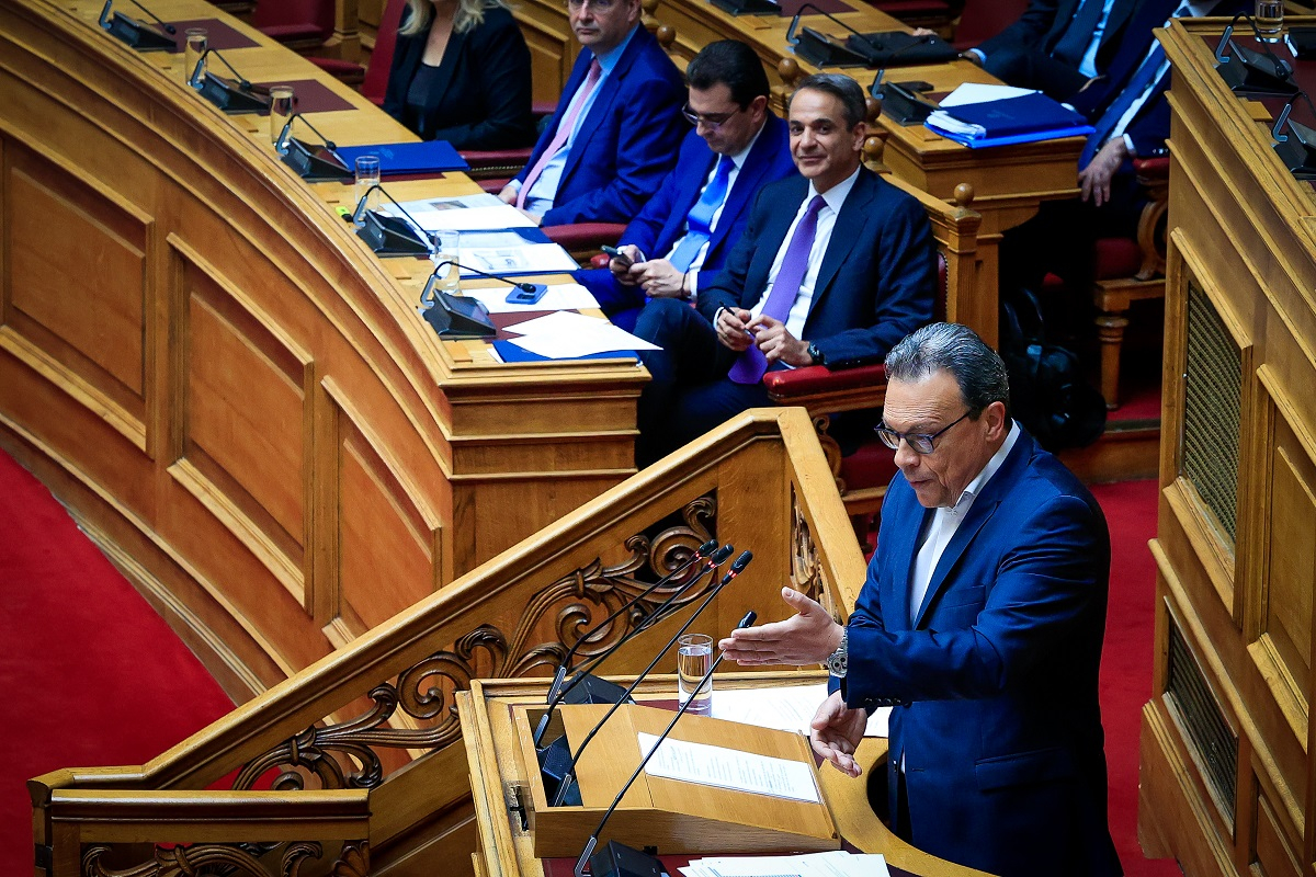 Φάμελλος στη Βουλή: Ο πρωθυπουργός κρυβόταν από την Βουλή και την κοινωνία στο θέμα της ακρίβειας