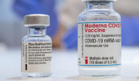 Εμβόλια Pfizer και Moderna: Οι διαφορές στα αντισώματα, νέα μελέτη