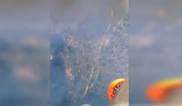 Πύρινος εφιάλτης στα Δερβενοχώρια: Συγκλονιστικές εικόνες μέσα από ελικόπτερο - Χαοτικό το μέτωπο της φωτιάς (Βίντεο)