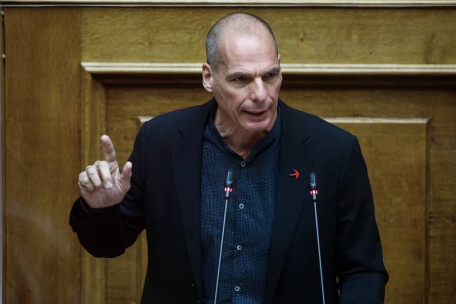 Βαρουφάκης: Ο ελληνικός λαός δεν εμπιστεύεται την κυβέρνηση
