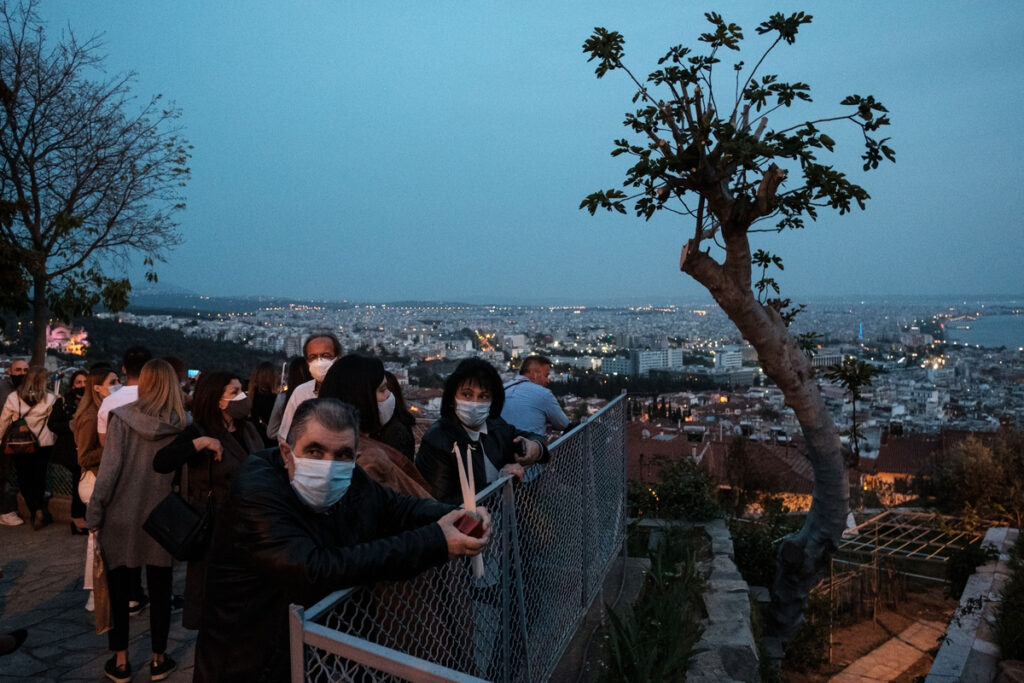 Όλα τα μέτρα για εμβολιασμένους και ανεμβολίαστους το Πάσχα 2022