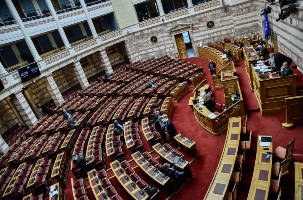 Στη Βουλή ο νέος Κλιματικός Νόμος