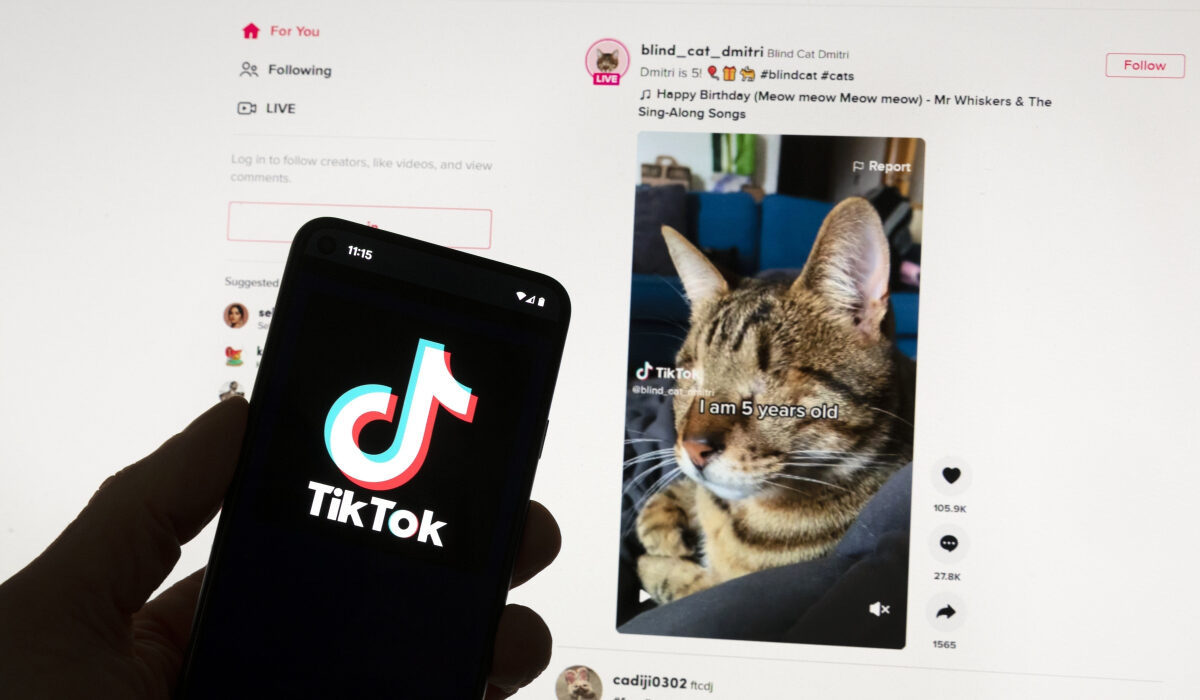 TikTok: Πότε θα εξαφανιστεί από τα κινητά μετά την απαγόρευση στις ΗΠΑ