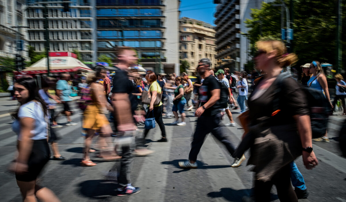 Το νόημα της μακροοικονομίας VS η οικονομία της… τσέπης και των συνθηκών της ζωής μας