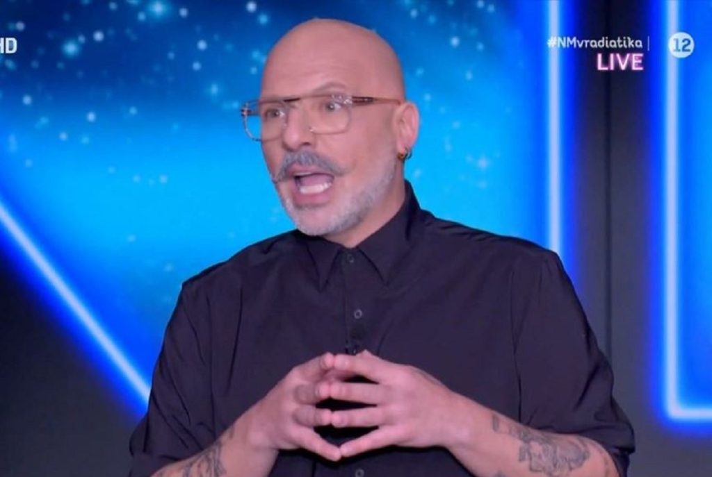 Νίκος Μουτσινάς: Είσοδος με ανακοινώσεις για αλλαγές στην εκπομπή «Τέρμα τα ψέματα»