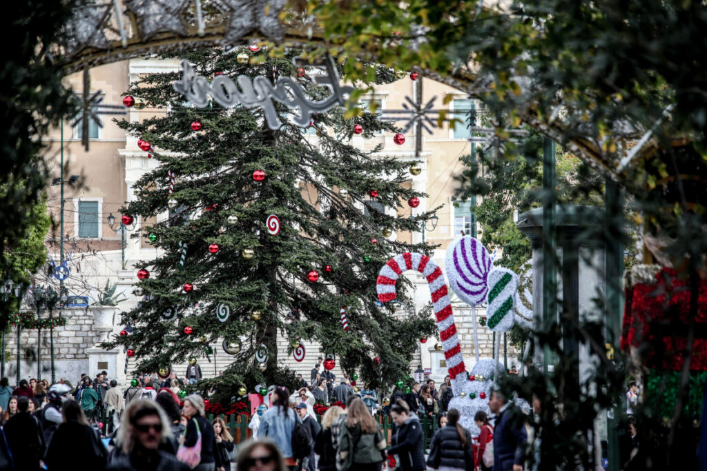 Ανοιχτά μαγαζιά σήμερα Κυριακή 22/12: Αναλυτικά το ωράριο καταστημάτων