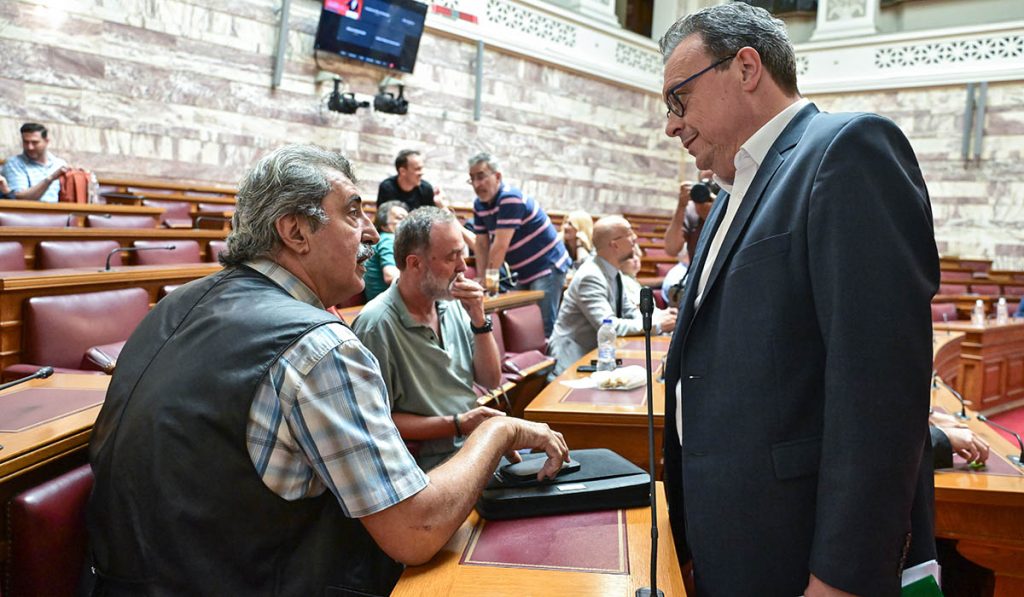 Ο Πολάκης έχει ρεύμα, ο Φάμελλος δεν «ξεκολλάει»