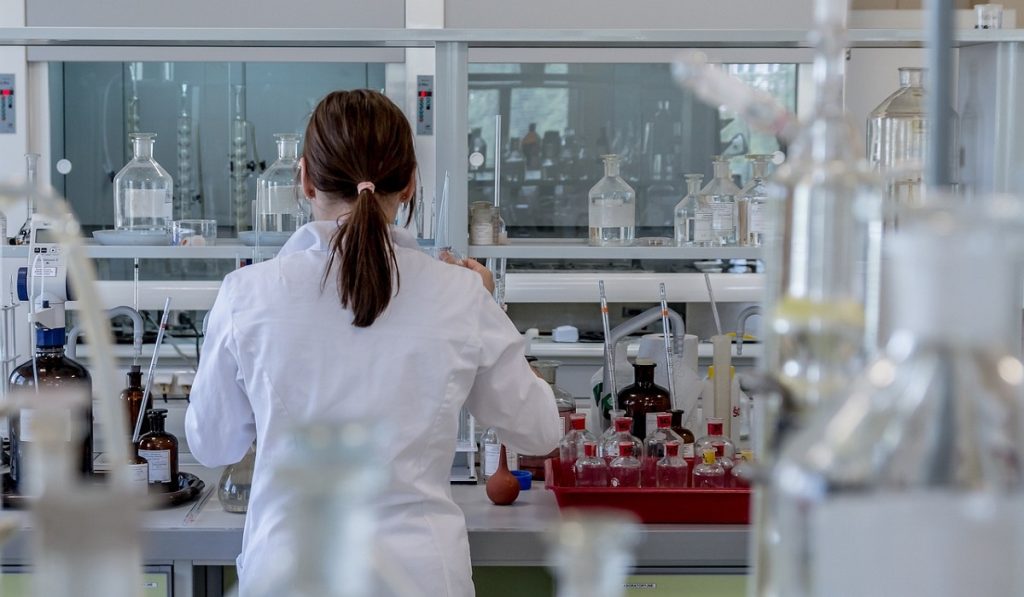 «Το 2023, οι εταιρείες με φάρμακα άνω των 30 ευρώ κάλυψαν 8 στα 10 στα νοσοκομεία»