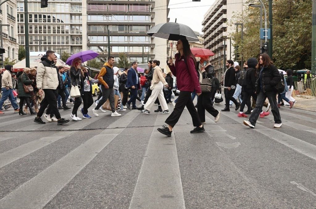 «Αρκετός όγκος νερού στην Αττική»: Η προειδοποίηση του Τσατραφύλλια – Μέχρι πότε οι καταιγίδες στην Αθήνα