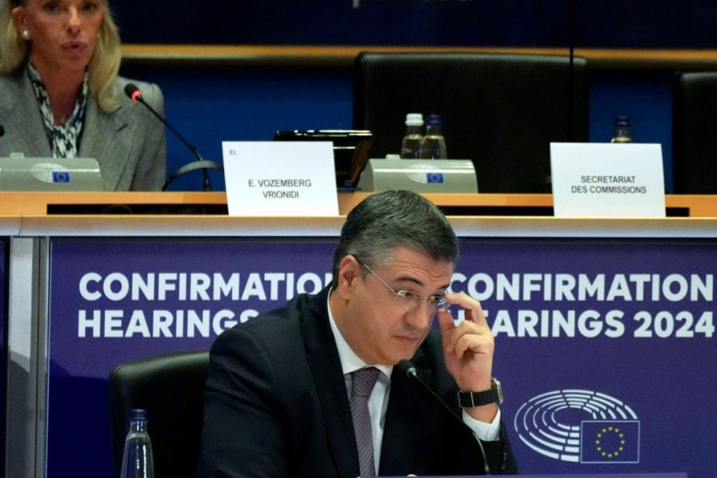 Τζιτζικώστας: «Πράσινο φως» για το χαρτοφυλάκιο του επιτρόπου Βιώσιμων Μεταφορών και Τουρισμού μετα την επεισοδιακή ακρόαση