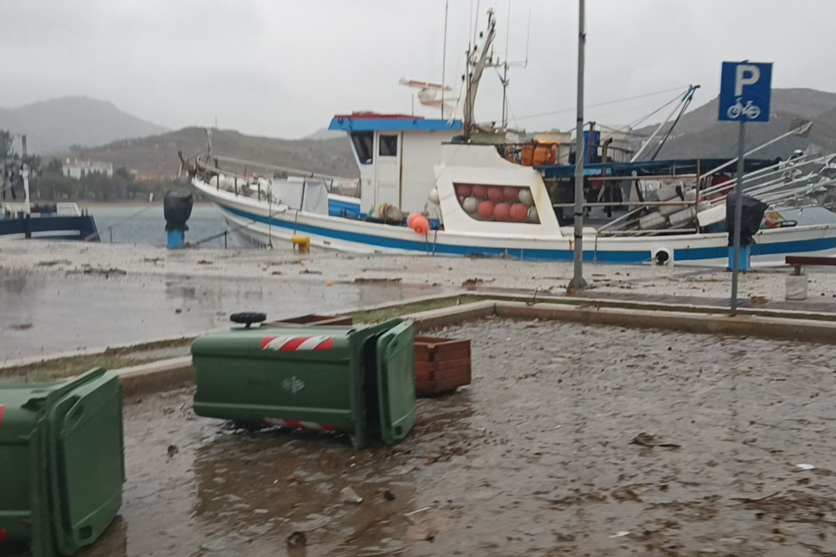 Απαγόρευση κυκλοφορίας οχημάτων στη Λήμνο μέχρι τη Δευτέρα – Τα επόμενα κύματα της κακοκαιρίας Bora