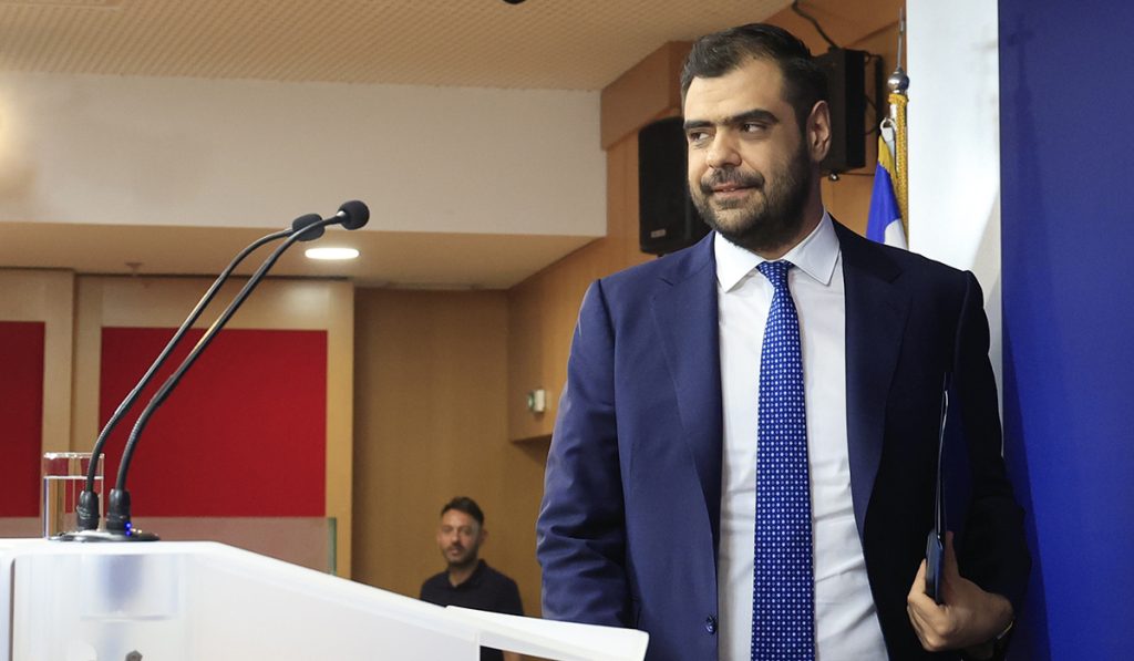 Μαρινάκης για βιβλίο Μέρκελ: Η ιστορία έχει καταγράψει ποιοι κράτησαν όρθια τη χώρα