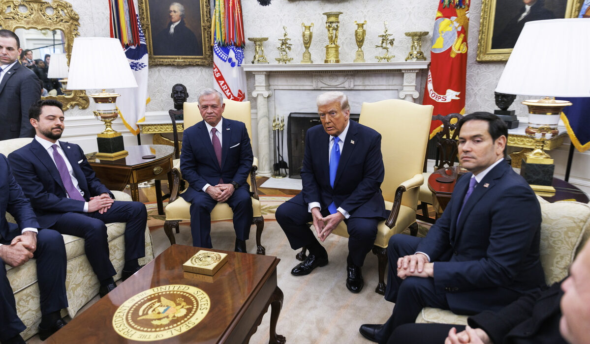 Στο προσκήνιο ξανά η Γάζα: Τελεσίγραφο Νετανιάχου, στον Λευκό Οίκο ο βασιλιάς της Ιορδανίας