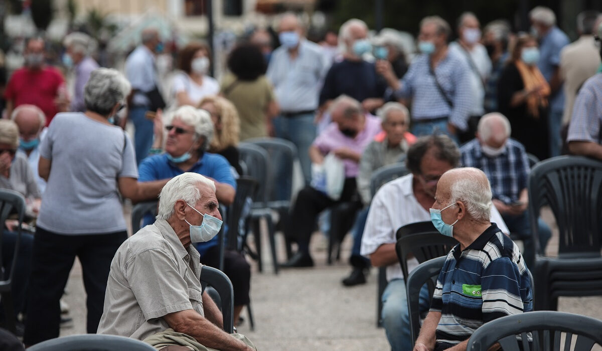 Η διπλή τιμωρία: Ποιοι συνταξιούχοι δεν δικαιούνται ούτε αύξηση, ούτε αναδρομικά