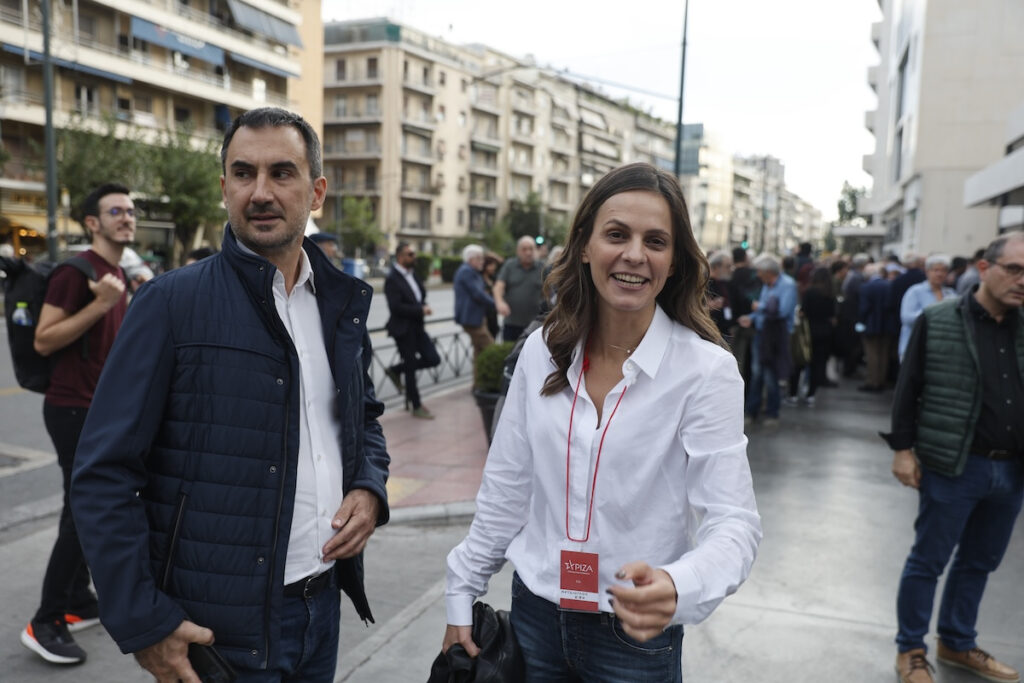 Αποφασίζει η ομάδα Αχτσιόγλου – «Μαδάνε τη μαργαρίτα» σήμερα για να μείνουν ή να φύγουν από τον ΣΥΡΙΖΑ