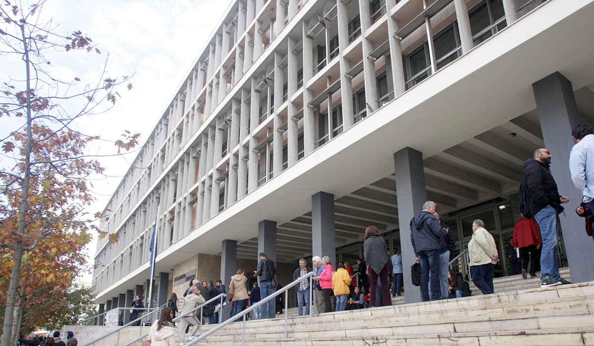 Θεσσαλονίκη: 8 χρόνια κάθειρξη στον 27χρονο ράπερ για τον βιασμό 16χρονης