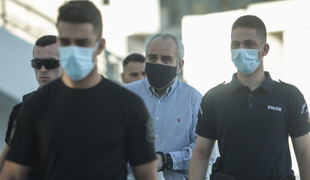 Δίκη ψευτογιατρού: Απαλλαγή και των 16 συγκατηγορουμένων του «Dr. Kontos» ζήτησε ο εισαγγελέας