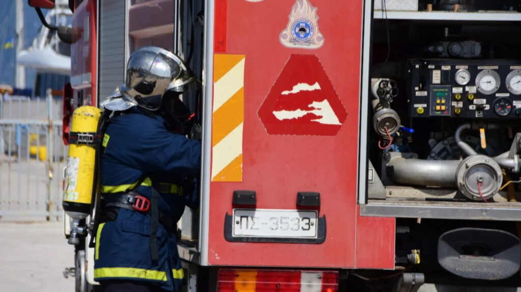 Φωτιά στο Ρέντη σε αποθήκη κρεάτων – Διακοπή κυκλοφορίας σε τρία σημεία