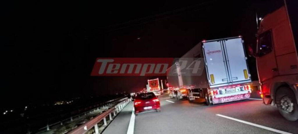 Κορίνθου-Πατρών: Ρομά έστησαν οδοφράγματα στη νέα εθνική οδό – Κλειστός ο δρόμος