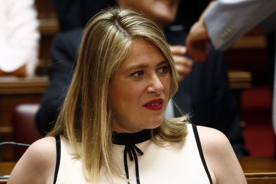 Η Άννα Ευθυμίου μας συστήνει τον σύζυγό της (video)