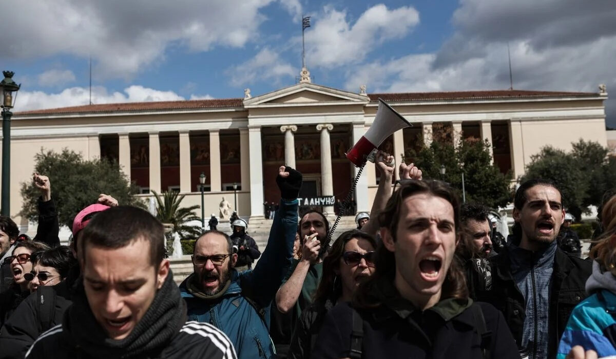 Ποδαρικό στο 2024 με κινητοποιήσεις κατά της ίδρυσης ιδιωτικών πανεπιστημίων