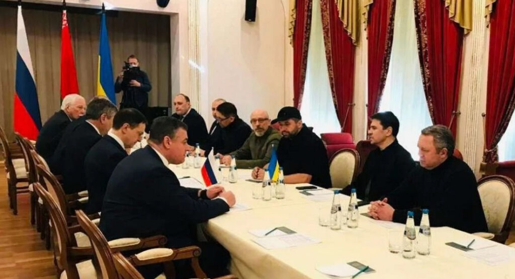 Διάλειμμα στις διαπραγματεύσεις στο Γκόμελ – Συνεχίζονται μετά από μια μικρή διακοπή