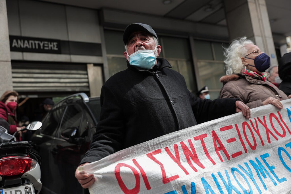 Με αργούς ρυθμούς η σύνταξη… fast track – Πότε εκκαθαρίζονται οι αιτήσεις