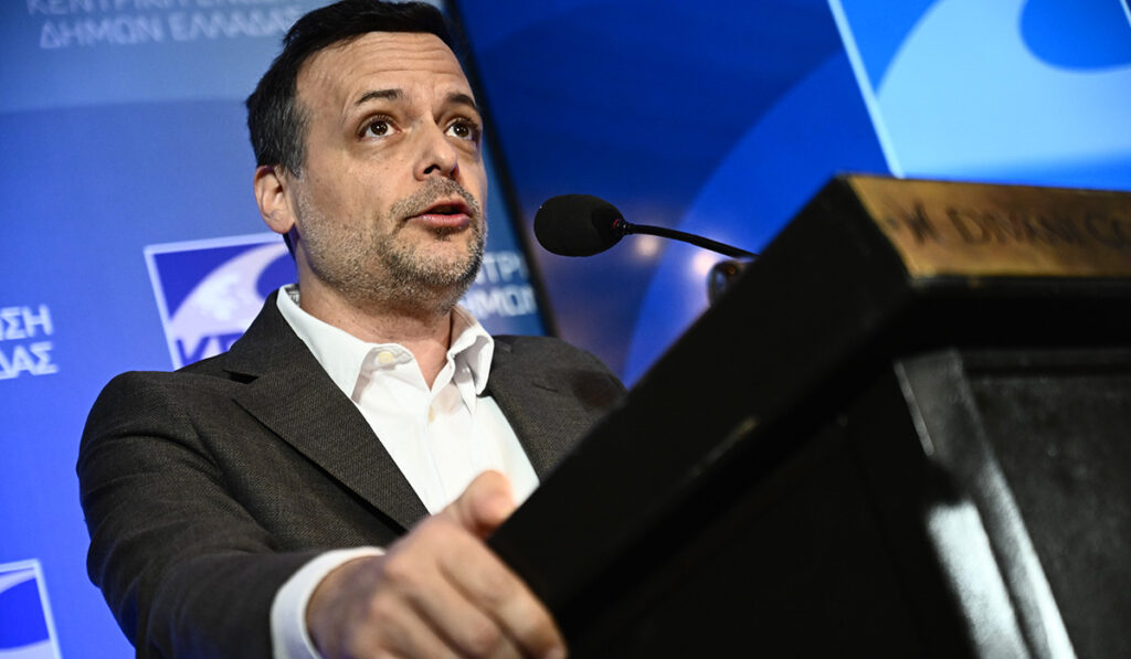 Οι επιθέσεις κατά του Χάρη Δούκα συνεχίζονται