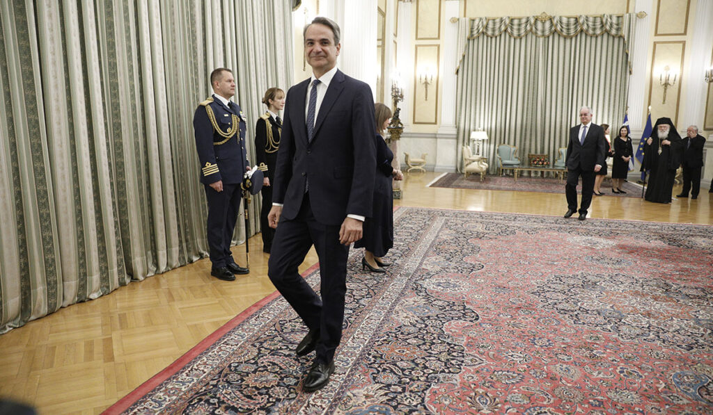 Hurriyet: Ο Μητσοτάκης θέλει να ορίσει ημερομηνία εκλογών ανάλογα με τις εκλογές στην Τουρκία