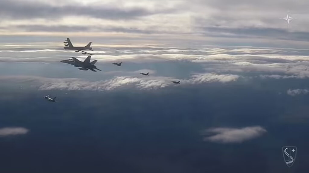 Στρατηγικά βομβαρδιστικά B-52 πέταξαν πάνω από την Ευρώπη – Ηχηρό μήνυμα ΗΠΑ σε Κίνα και Ρωσία