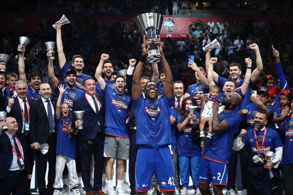 Euroleague: Back to Back η Αναντολού Εφές – Τέταρτος ο Ολυμπιακός
