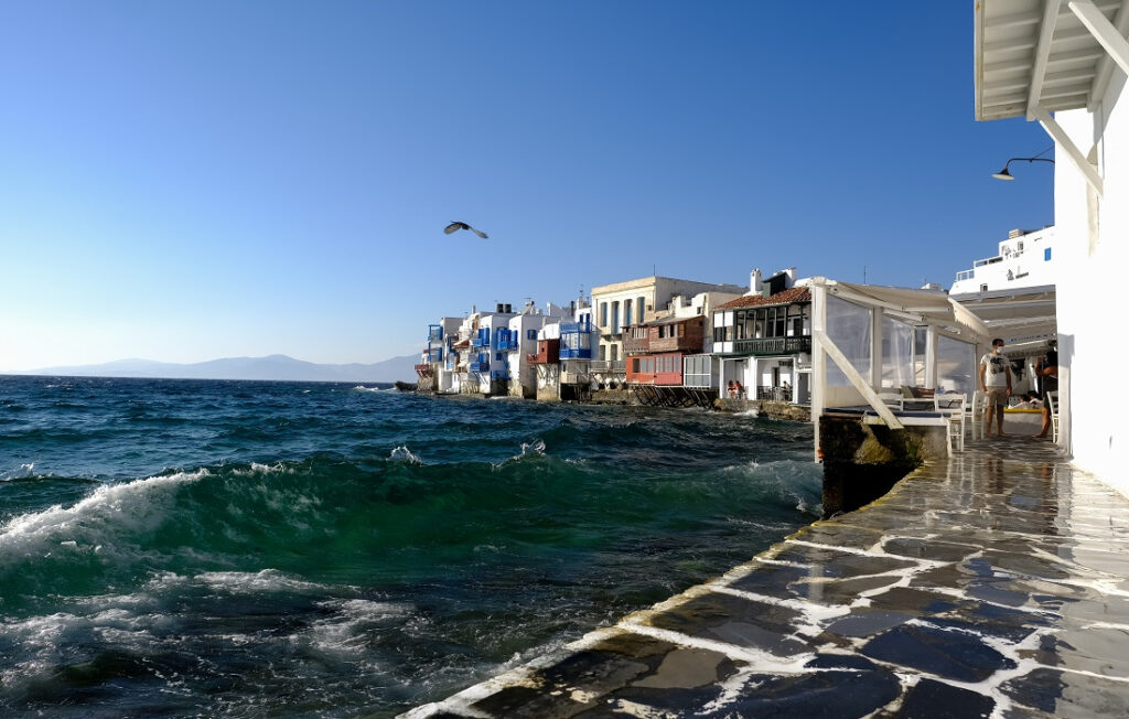 Μύκονος: Φοροδιαφυγή-μαμούθ, αδήλωτα ενοικία, μεσιτικά-φάντασμα