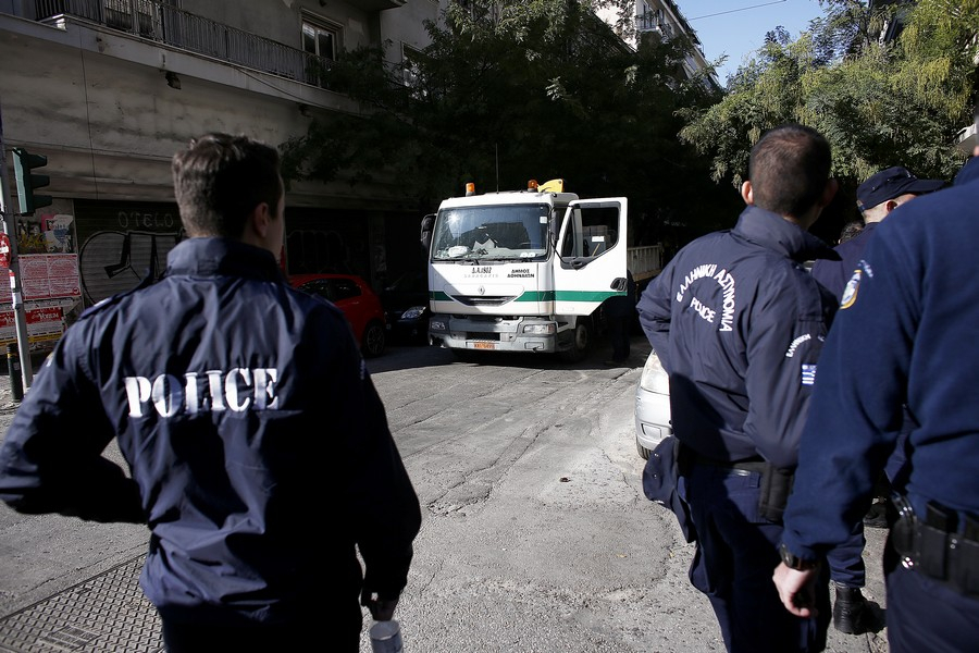 Αστυνομική επιχείρηση για εκκένωση κτιρίου υπό κατάληψη
