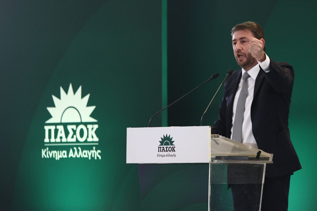 Ανδρουλάκης: Πρωταθλητής της διαφθοράς ο Μητσοτάκης, χορηγός του ο Τσίπρας