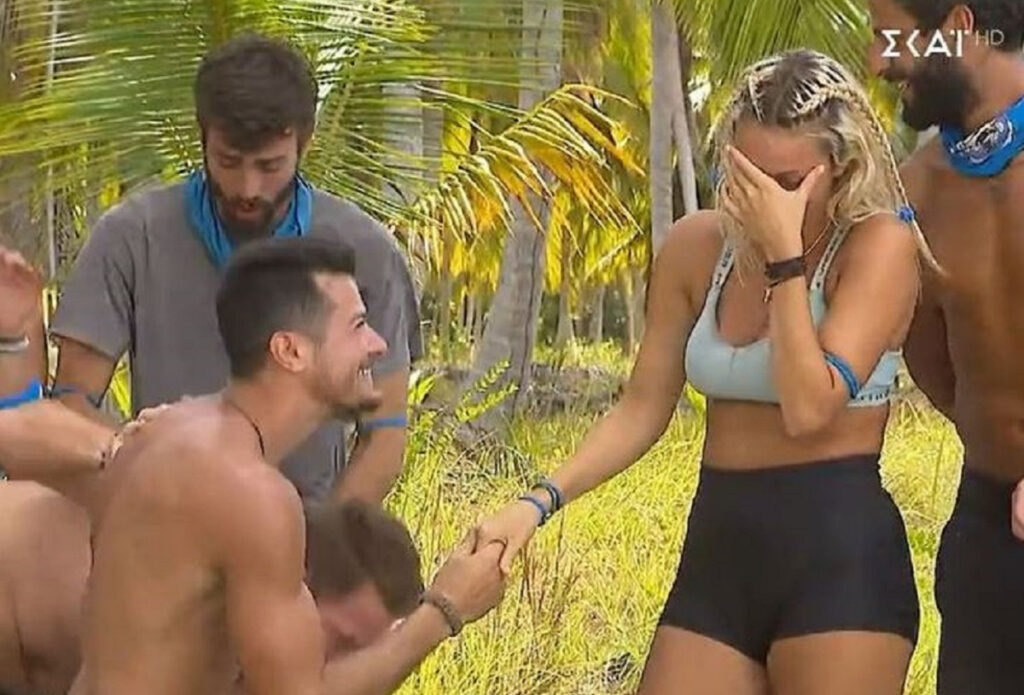 Survivor 2024: Το χειροφίλημα Ρικουνάκη στη Χρύσα και η προσγείωση από Σταυρούλα – «Δεν είναι μόνη της»
