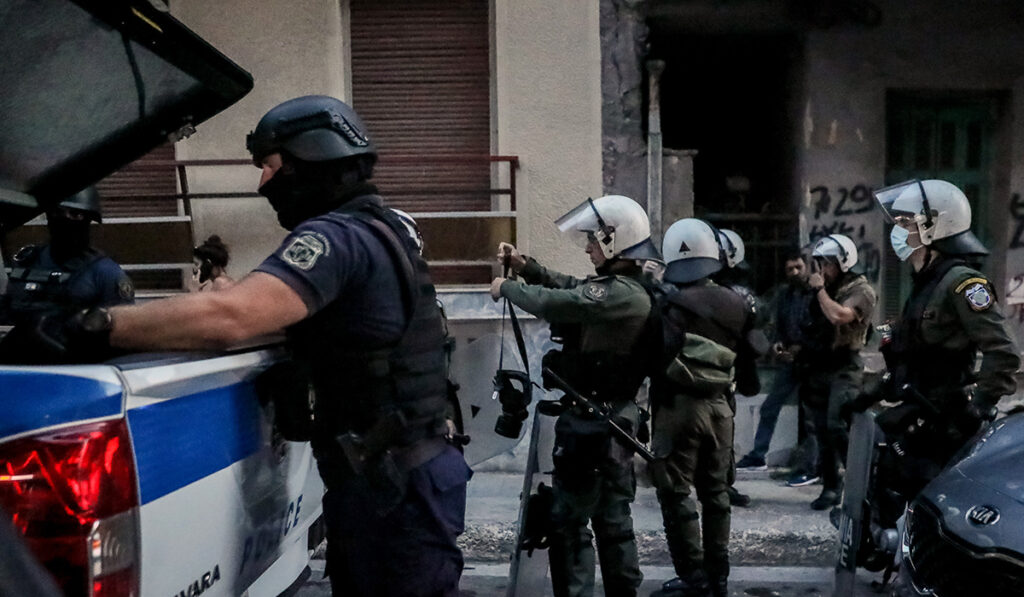 Πετράλωνα: «Βιάστηκε επτά φορές» – Συγκλονίζει η μαρτυρία της γυναίκας που βρήκε την 50χρονη καθαρίστρια