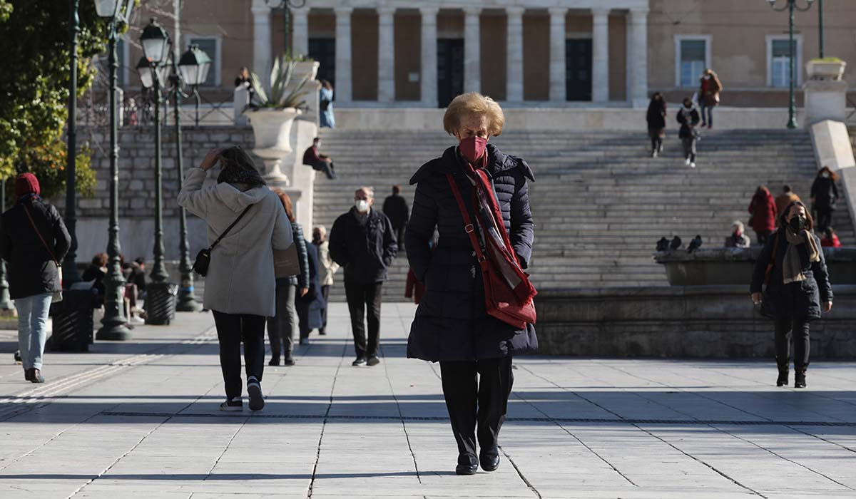 Πόσο πιθανό είναι να κολλήσει κάποιος ξανά κορονοϊό;